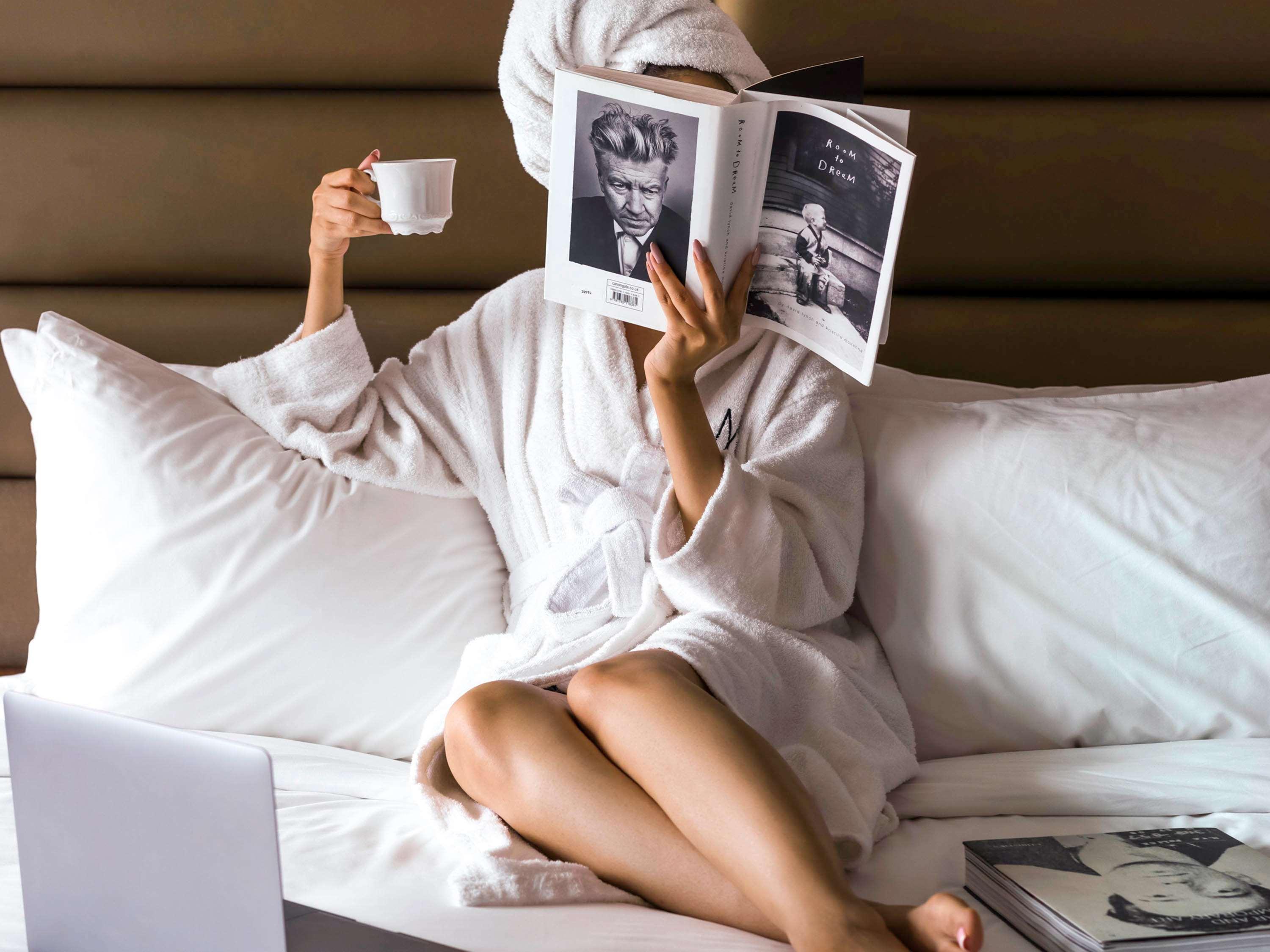 The Artisan Hotel Istanbul - Mgallery Collection Exterior foto A woman wearing a bathrobe